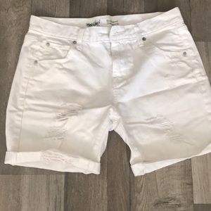 Shorts white size 2/26